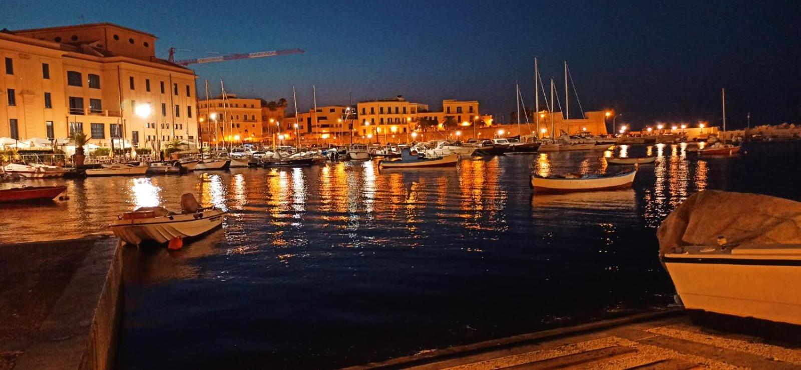 Dimora Falcone Bari Exterior foto
